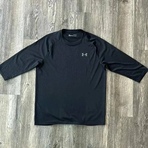 Under Armour Shirt Black Three Quarter Sleeve Moisture Wicking Shirt Size Medium - Picture 1 of 7